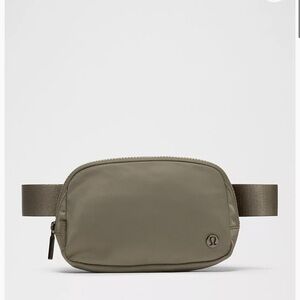 Lululemon Everywhere Belt Bag